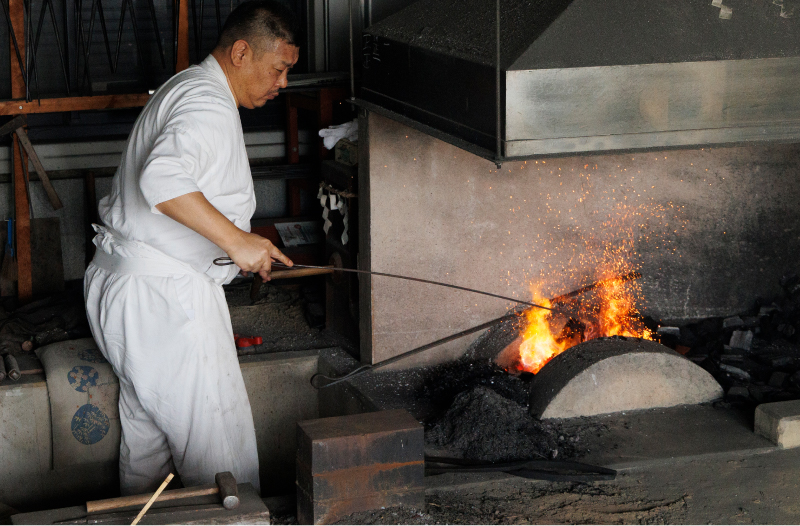和田純怜選手がカートを運転している画像